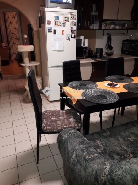 Elad� 119 nm-es h�z Kisv�rda