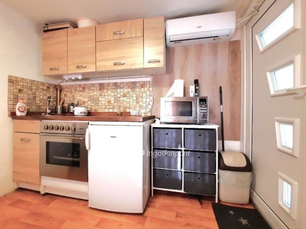 Elad� 11 nm-es h�z Leps�ny