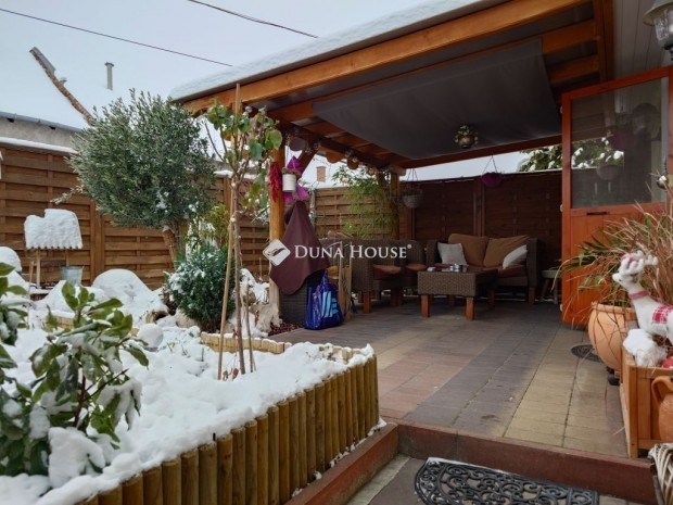 Elad� 120 nm-es h�z Kiskunf�legyh�za