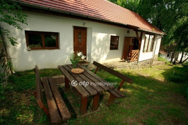 Elad� 120 nm-es h�z M�traszentimre