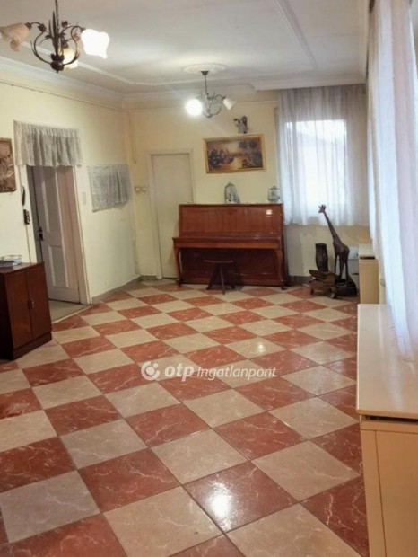 Elad� 120 nm-es h�z Mez�k�vesd