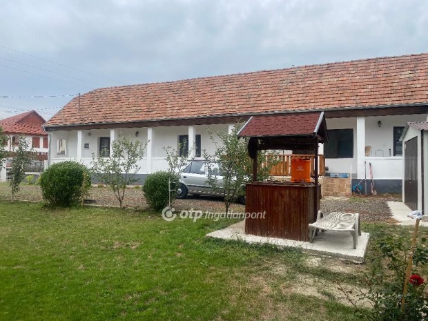 Elad� 120 nm-es h�z Vars�ny