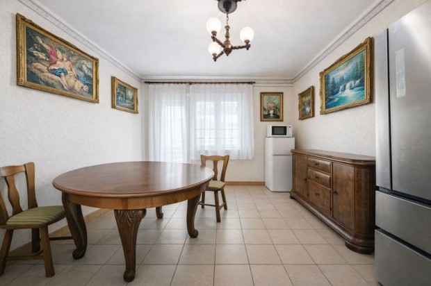 Elad� 120 nm-es lak�s Sz�kesfeh�rv�r