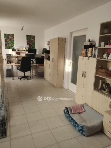 Elad� 120 nm-es lak�s Szigethalom