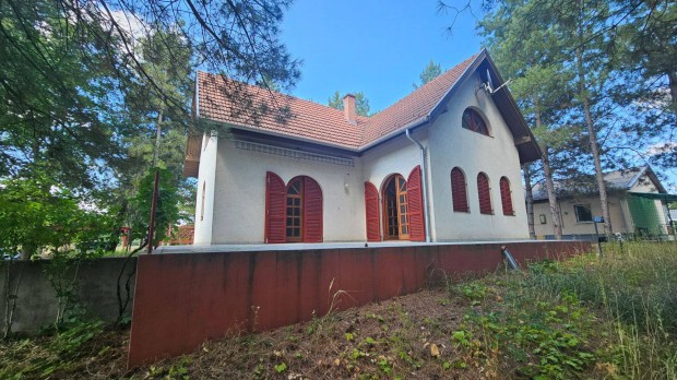 Elad� 122 n�gyzetm�teres nyaral�/csal�di h�z J�szszentandr�son!