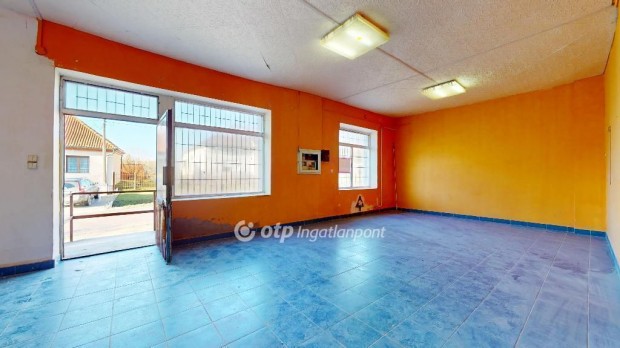 Elad� 123 nm-es h�z Em�d