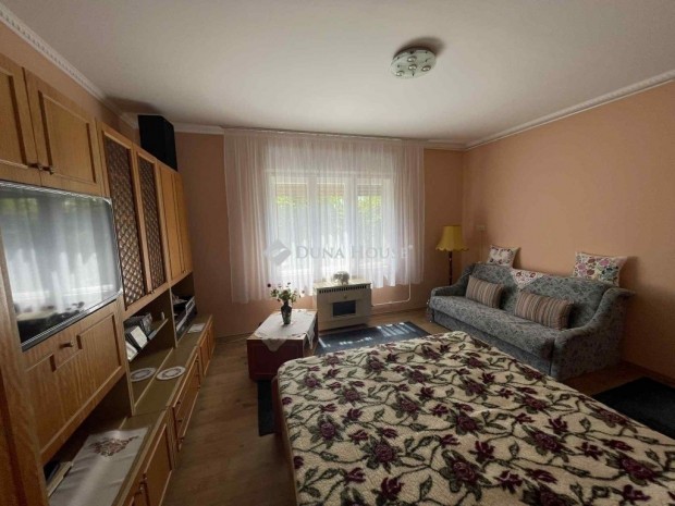 Elad� 123 nm-es h�z Maroslele