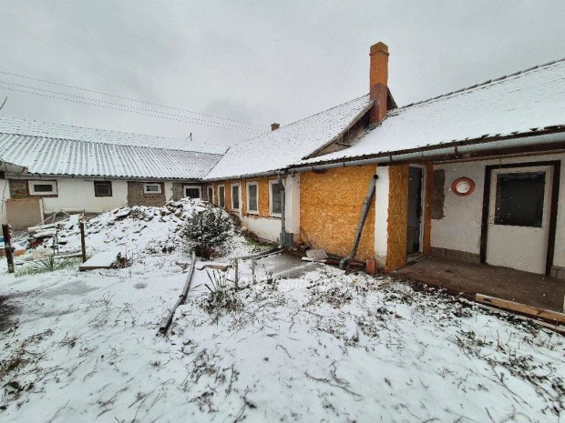 Elad� 123 nm-es h�z Szentes