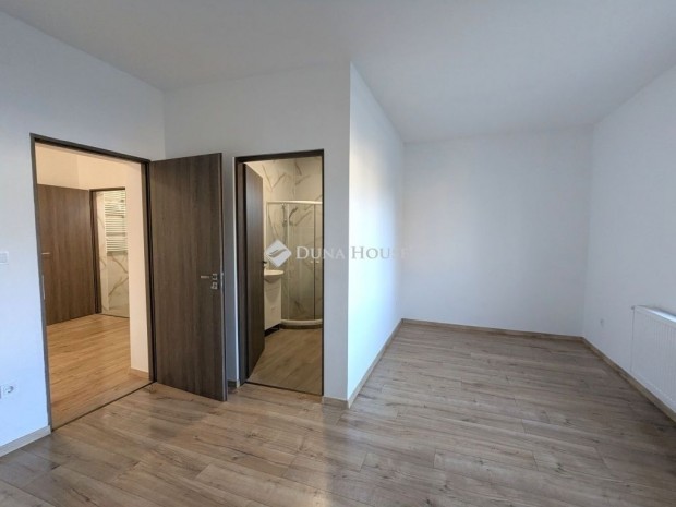 Elad� 125 nm-es h�z Debrecen