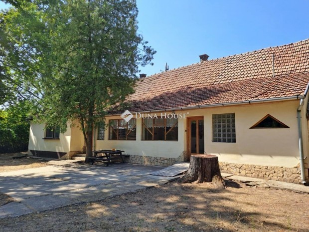 Elad� 126 nm-es h�z B�cssz�l�s