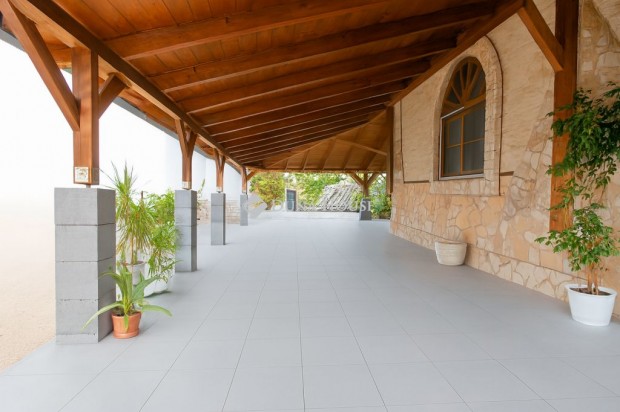 Elad� 126 nm-es h�z �cs�d