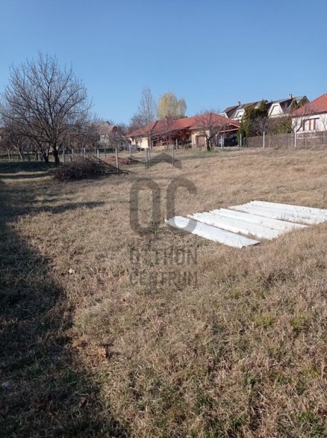 Elad� 1272 nm-es telek Kerepes