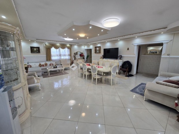 Elad� 127 nm-es h�z S�rbog�rd