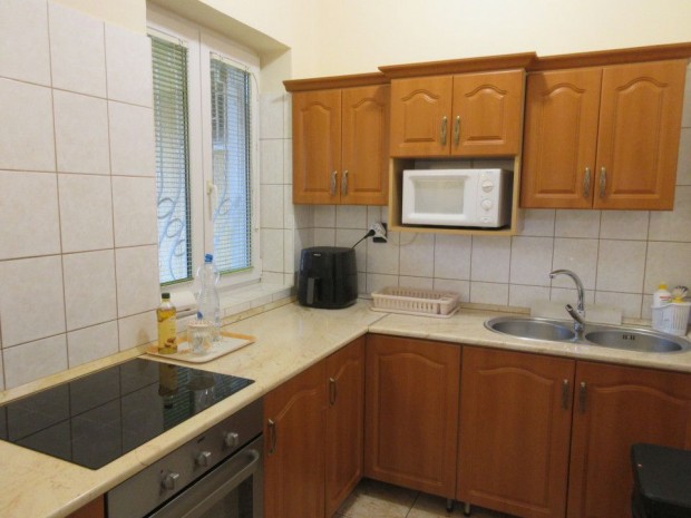 Elad� 128 nm-es Ikerh�z Debrecen