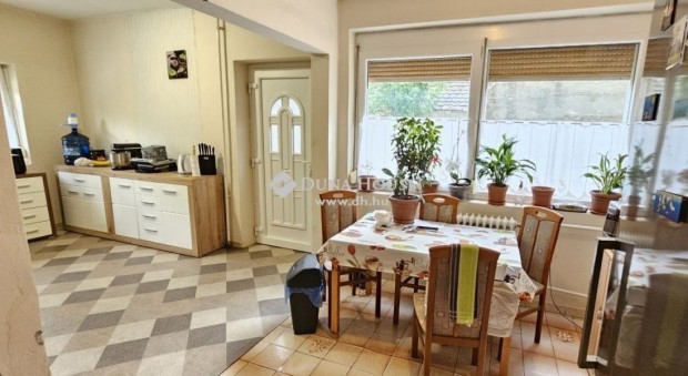 Elad� 128 nm-es h�z Dunaszekcs�