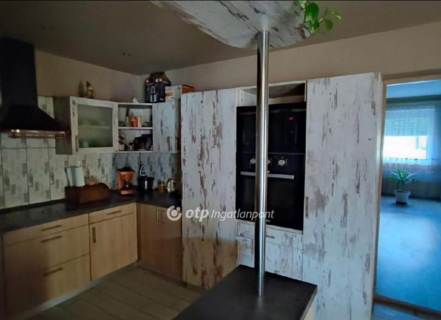 Elad� 130 nm-es h�z Gerde