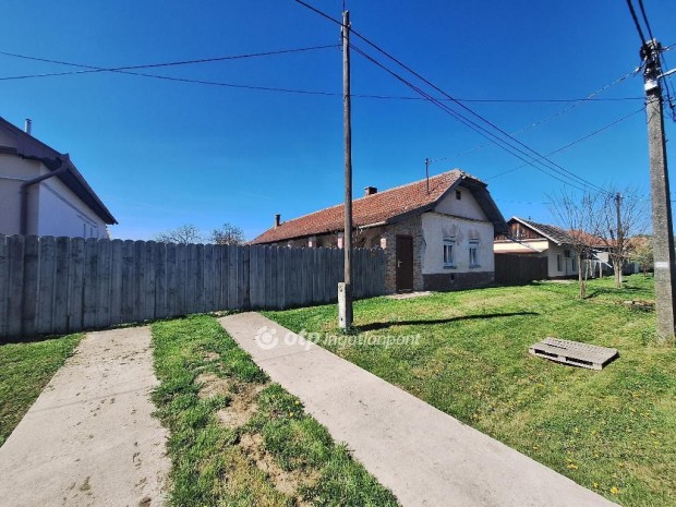 Elad� 130 nm-es h�z K�r�slad�ny