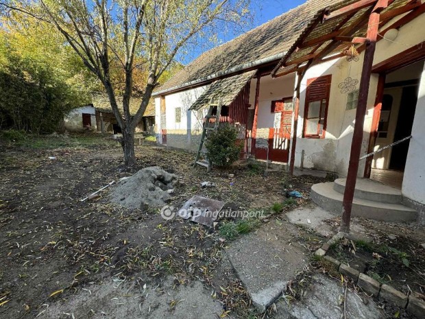 Elad� 130 nm-es h�z Zomba