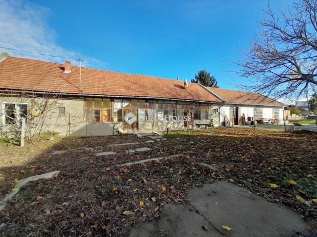 Elad� 131 nm-es h�z B�k�scsaba