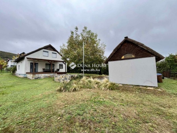 Elad� 133 nm-es h�z Balatonf�red