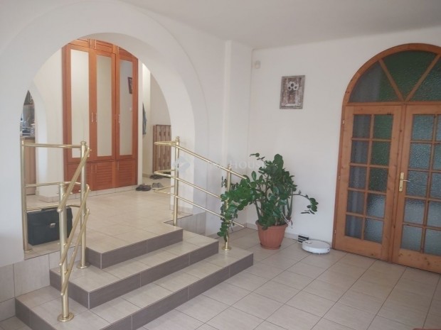 Elad� 134 nm-es h�z Szigethalom