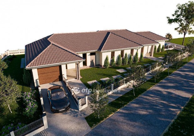 Elad� 136 nm-es h�z Kistokaj