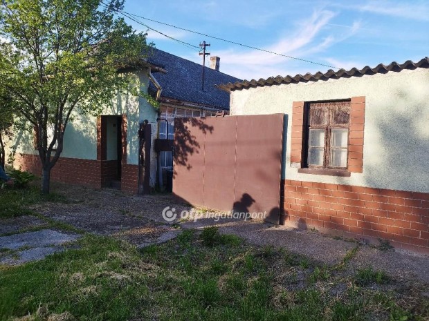 Eladó 138 nm-es ház Decs