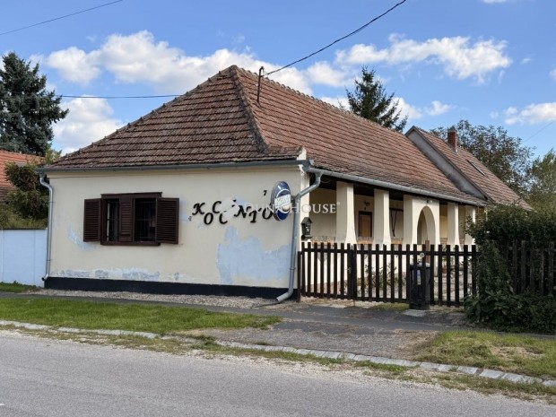 Elad� 139 nm-es h�z Mecs�r