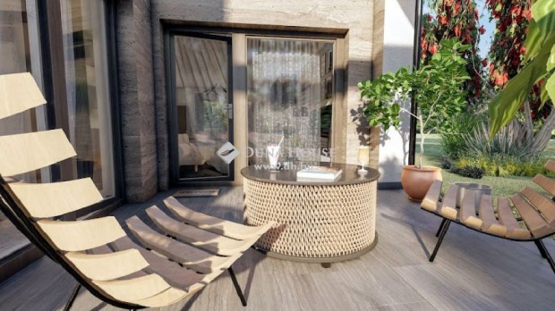 Elad� 139 nm-es h�z Szeged