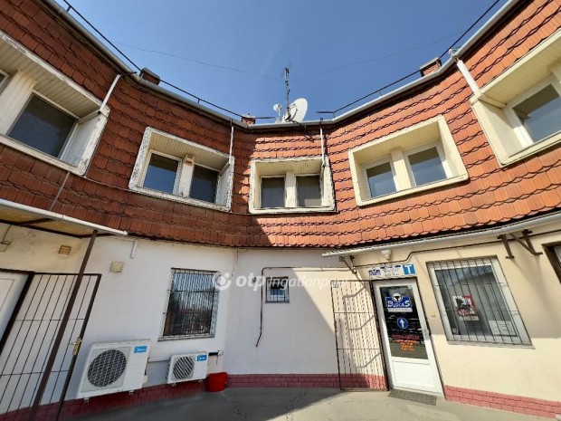 Elad� 139 nm-es iroda �rd