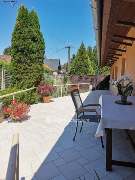 Elad� 140 nm-es h�z Hark�ny