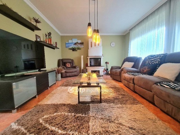 Elad� 140 nm-es h�z Ostoros