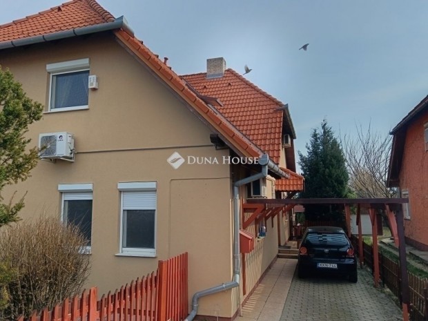 Elad� 140 nm-es h�z P�cs