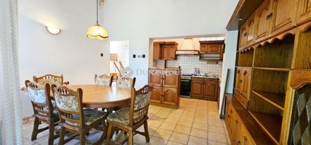 Elad� 140 nm-es h�z Szombathely