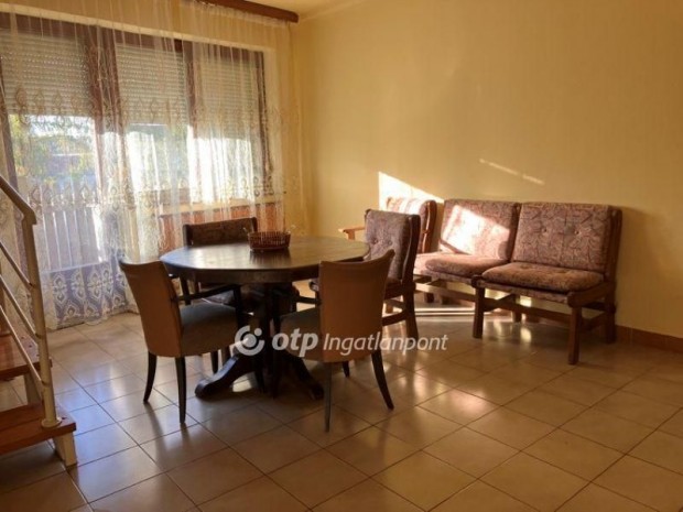 Elad� 140 nm-es lak�s Ny�regyh�za