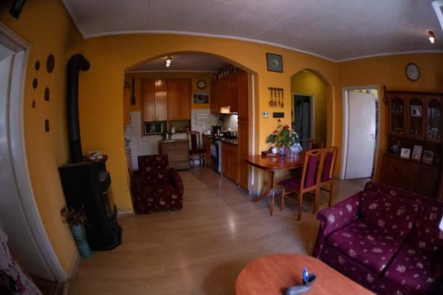 Eladó 144 nm-es Közepes állapotú Családi ház Dunaújváros