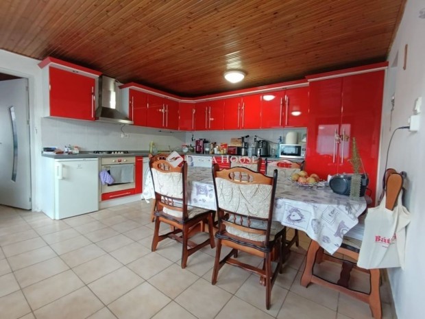 Elad� 146 nm-es h�z B�r