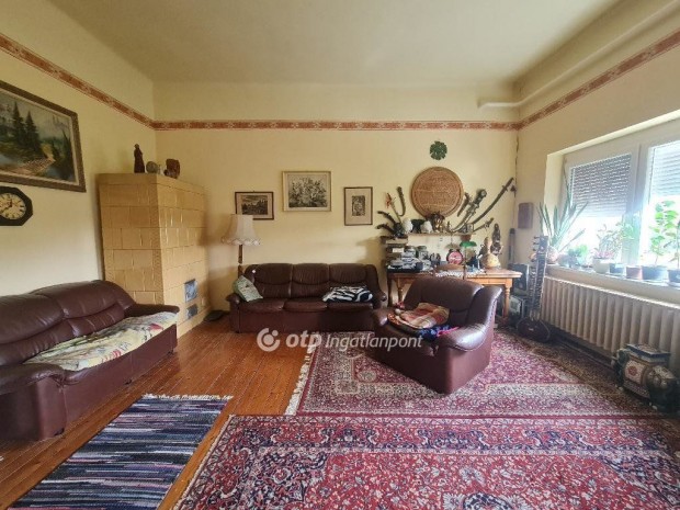 Elad� 148 nm-es h�z Nagyt�lya