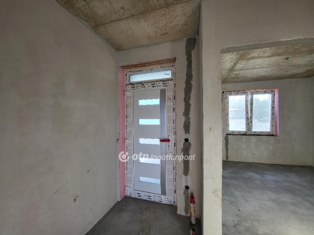 Elad� 148 nm-es h�z Si�fok