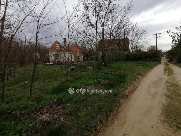 Elad� 1490 nm-es telek Hajd�s�mson