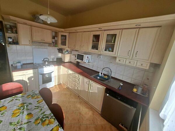 Elad� 150 nm-es Csal�di h�z Kaposv�r