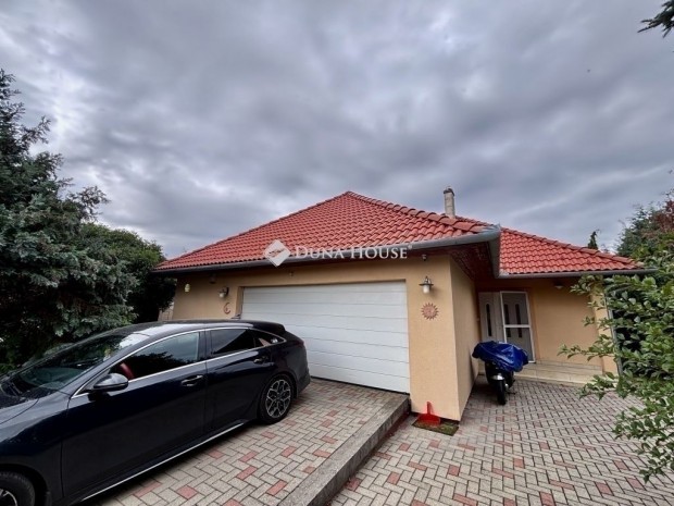 Elad� 150 nm-es h�z Nagykoz�r