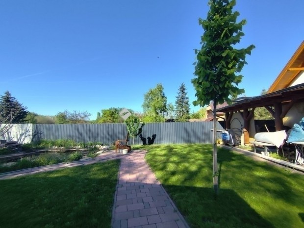 Elad� 150 nm-es h�z �csa