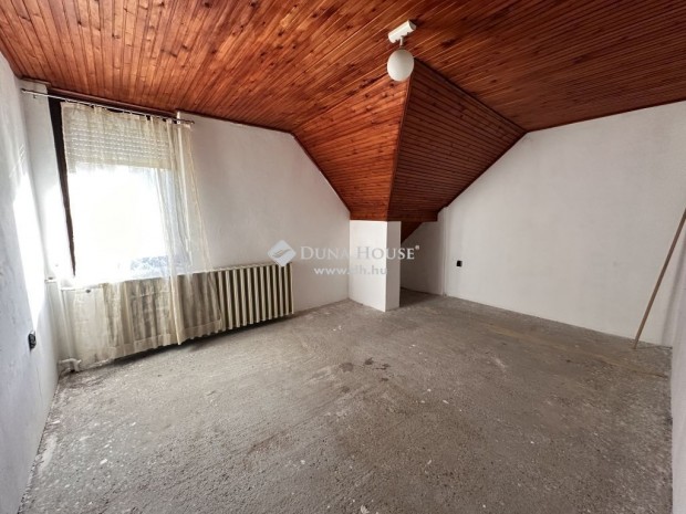 Elad� 150 nm-es h�z Tam�si