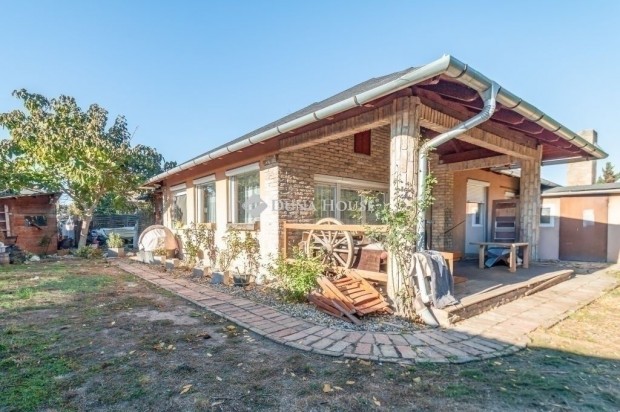 Elad� 150 nm-es h�z �ll�