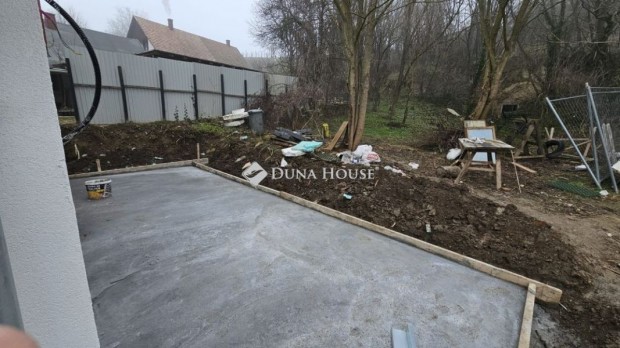 Elad� 156 nm-es h�z Nagyber�ny