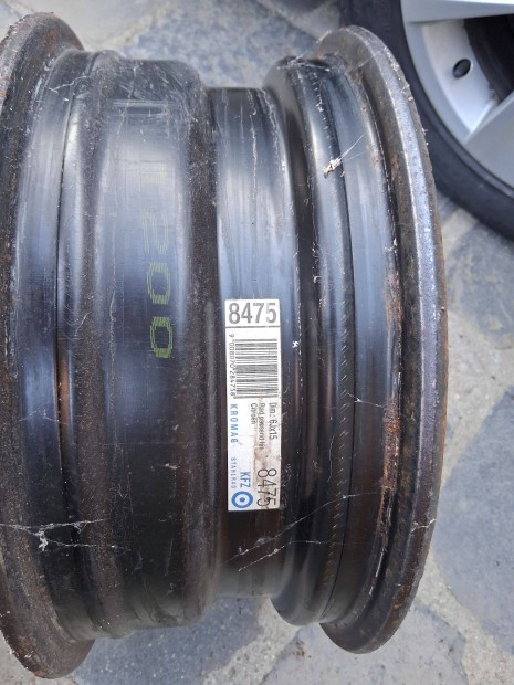 Elad� 15" ac�lfelni