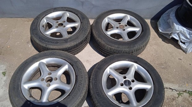 Eladó 15" alufelni Hankook téli gumival!