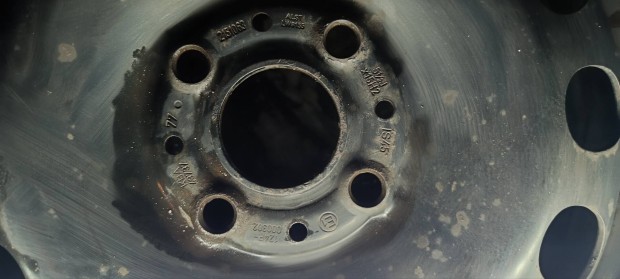 Elad� 15" haszn�lt lemezfelni (4db) 4*100 