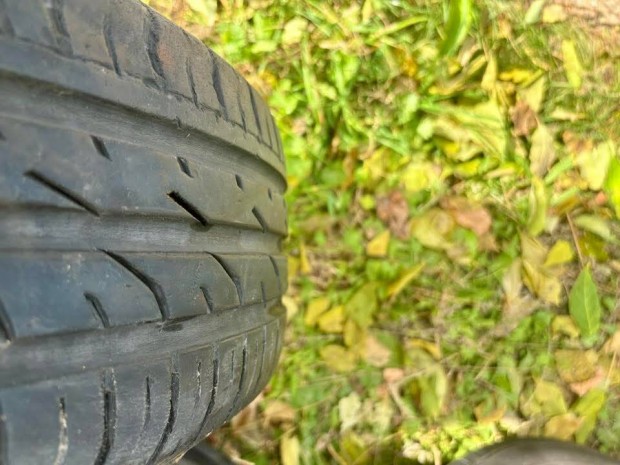 Elad 15-s Momo Quantum alufelni szett. 